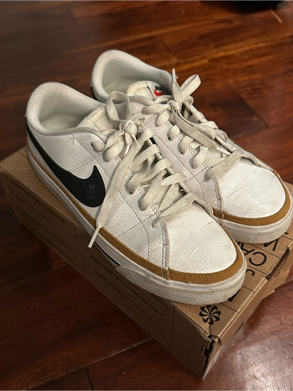 Women’s Nike Court Legacy